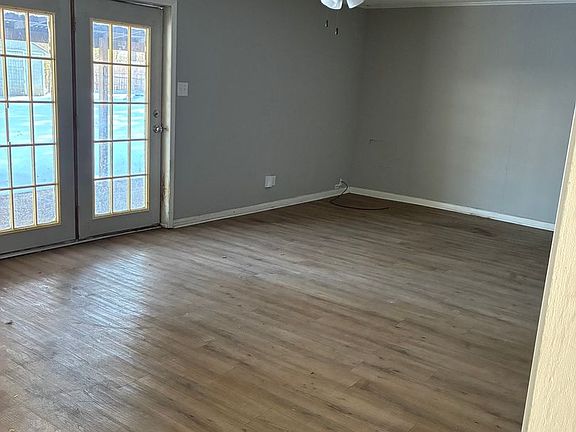 5th image of 6 Foxboro Dr