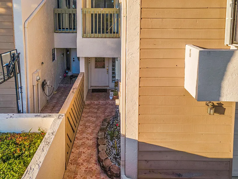 22860 Ironwedge Dr — Photo 45