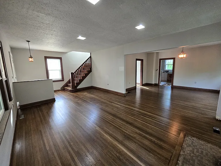 1 Bennetts Point Dr — Photo 8