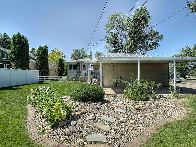 1346 N Canyon St #1 — Photo 18