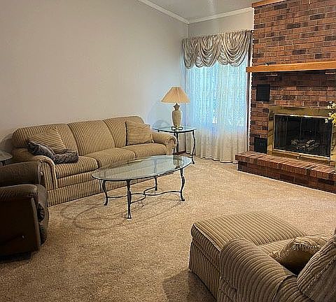 5th image of 115 E Laura Ln
