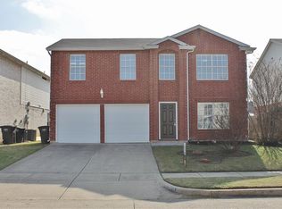 9048 Blue Ridge Trl, Fort Worth, TX 76118