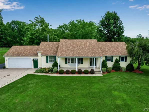 4195 Burch Rd, Ransomville, NY 14131