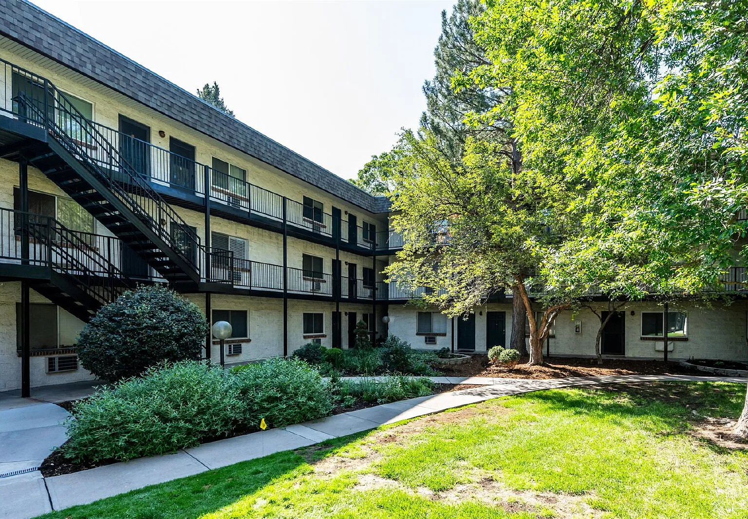 1 bed, 1.0 bath, 533 sqft, $1,150 — Photo 3