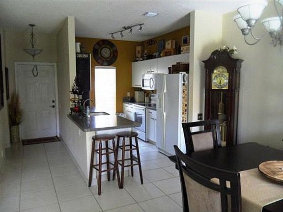 5th image of 4926 SW 32nd Ter