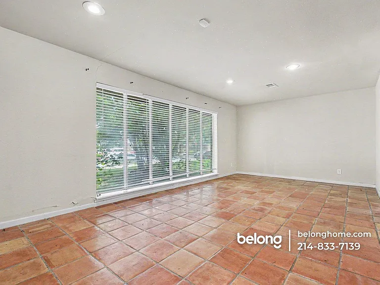 8615 Skyline Dr — Photo 12