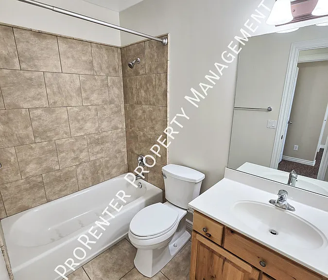 1911 S 1485 W — Photo 17