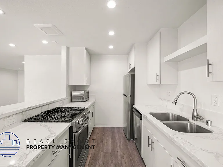 7450 Crescent Ave. — Photo 11