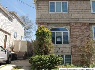 936 Clove Rd #A, Staten Island, NY 10301