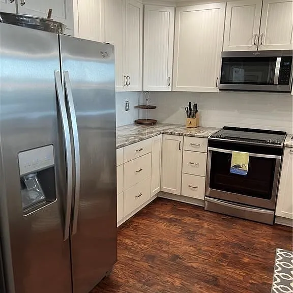 2902 River Dr #D301 — Photo 2