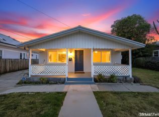 107 Center St, Redlands, CA 92373