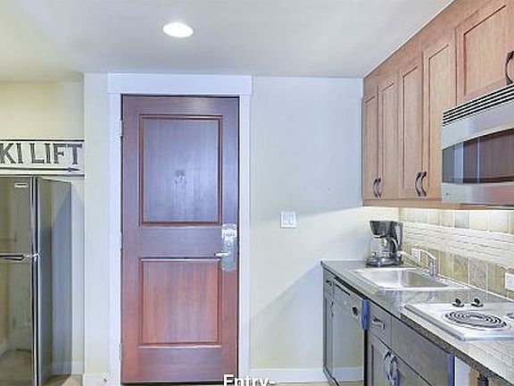 3rd image of 580 Winter Park Dr #4470