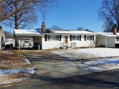 1075 Kostka Ln, Florissant, MO, 63031