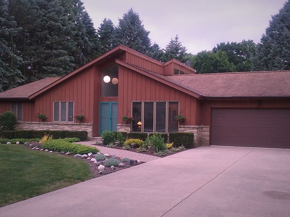 1st image of 2494 Palmer Dr