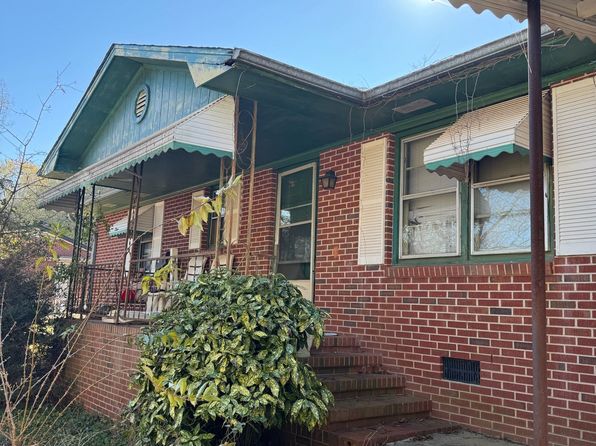 114 Ellington Rd