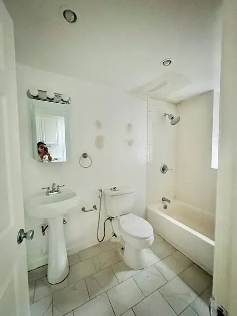 1 bed, 750 sqft, $2,500 — Photo 4