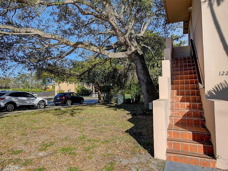 12247 NE 9th Ave #12247 — Photo 3