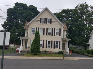 39 Grove St, Ansonia, CT 06401