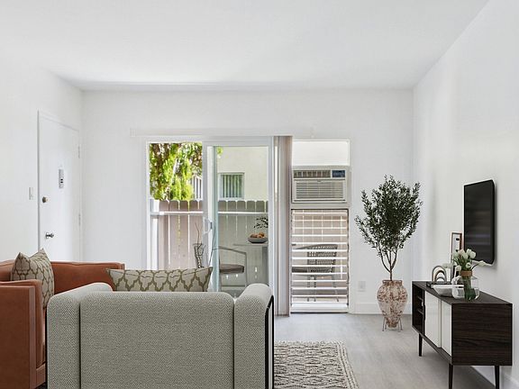 5th image of 7055 Sepulveda Blvd APT 12