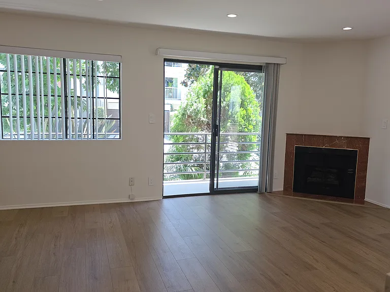 4220 Arch Dr #1 — Photo 4