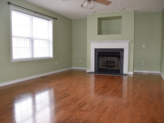 3rd image of 601 Beechwood Lakes Dr