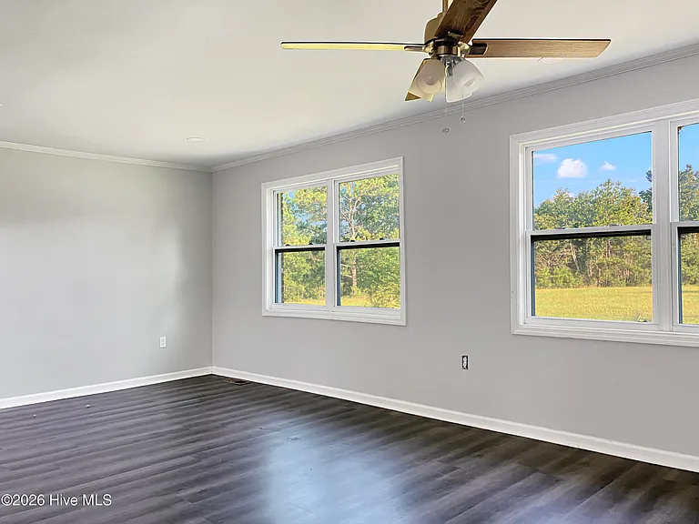 500 Wilkins Rd — Photo 5