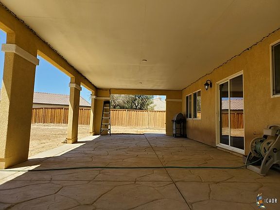 5th image of 288 W Cancun Dr