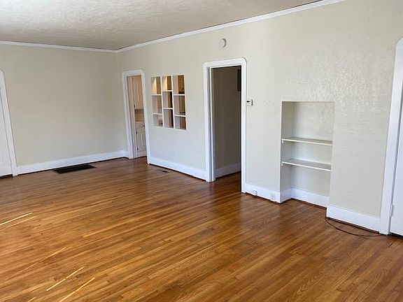 Large and bright living room