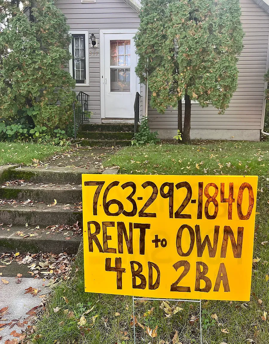 317 Central Dr W — Photo 1