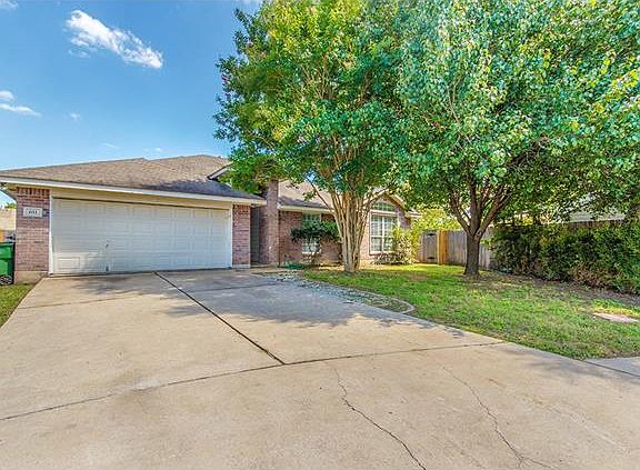 2nd image of 611 Sweetgum Ln