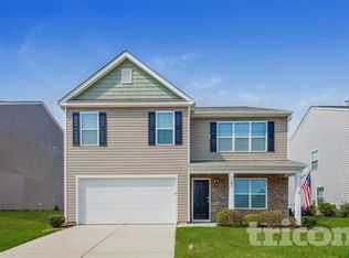 2831 Village Center Dr, Dallas, NC 28034