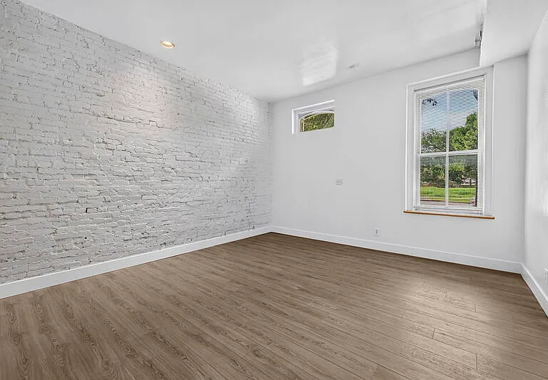 1704 S Tucker Blvd #A — Photo 6