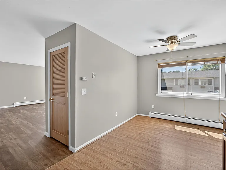 2740 South Rd #G15 — Photo 13