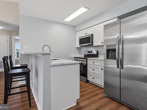 4th image of 8643 Beekman Pl Suite 43-C
