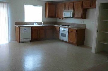 3rd image of 3549 Monroe Dr