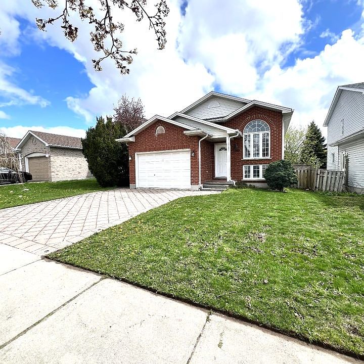 1st image of 1098 Farnsborough Cres