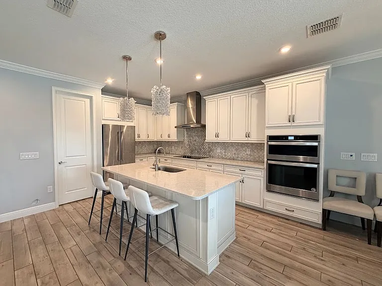 19186 Blue Pond Dr — Photo 2