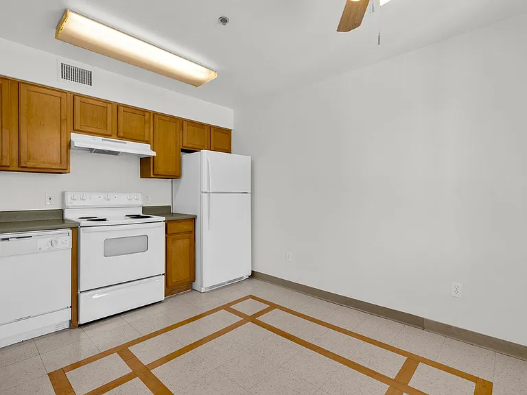 2302 W Colter St — Photo 26