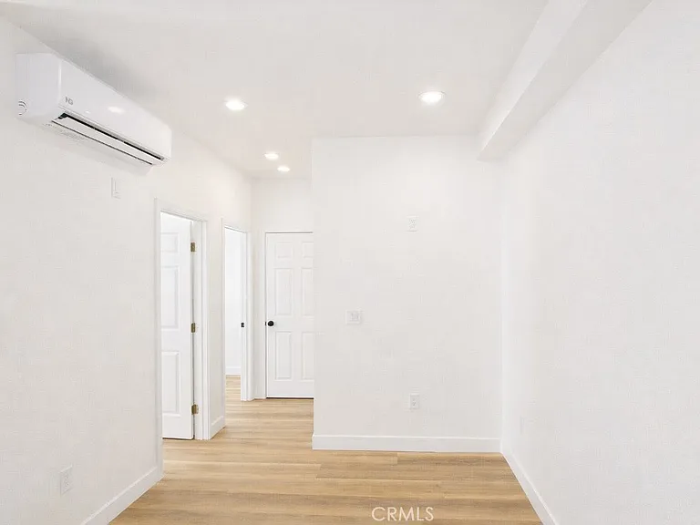 625 Orizaba Ave #5 — Photo 11