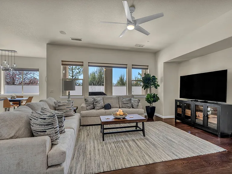 6328 Windy Meadow Dr — Photo 12