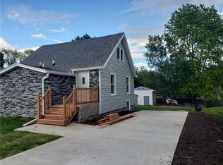 5827 SW 2nd St, Des Moines, IA 50315