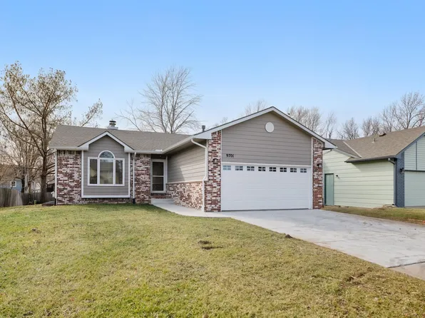 9701 W Greenspoint St, Wichita, KS 67205