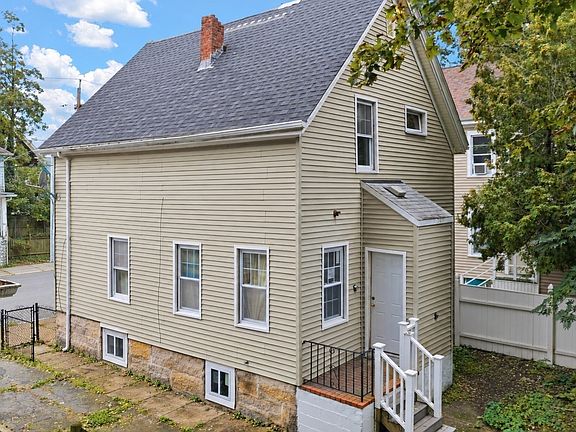 4th image of 96 Pierce St