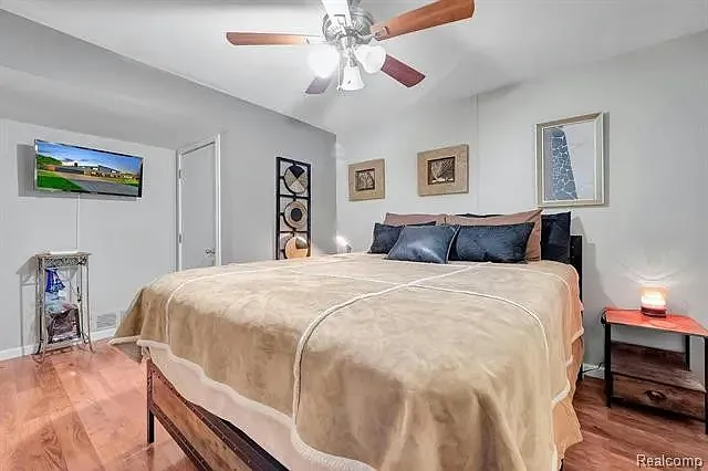 4753 Quarton Rd — Photo 17
