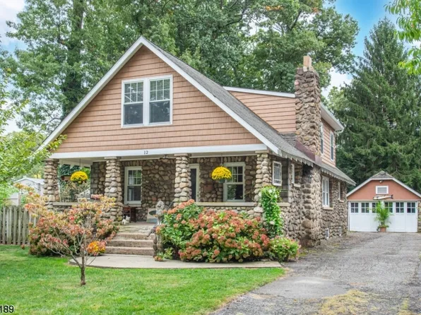 12 Highwood Ave, Waldwick Boro, NJ 07463