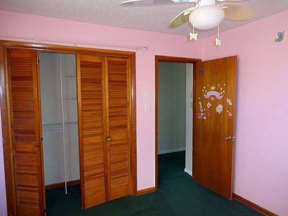 3rd image of 2833 Rosewood Dr
