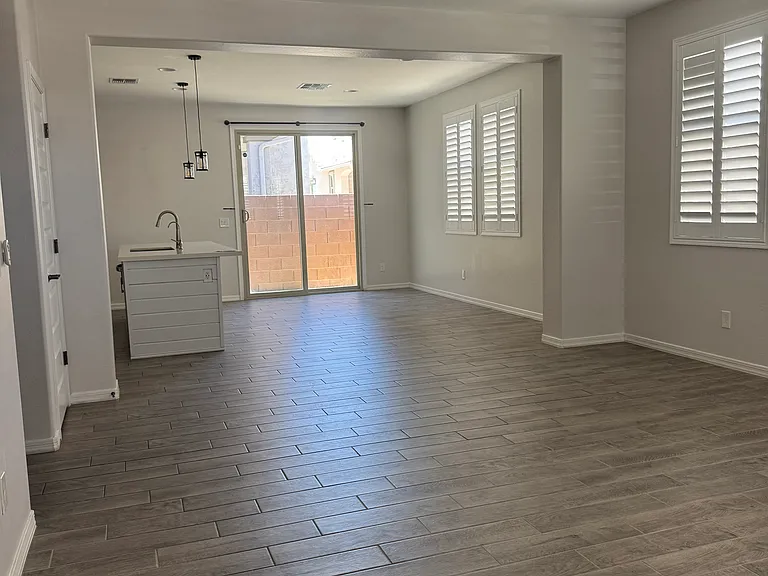 25202 N 142nd Dr — Photo 16