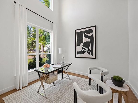 4th image of 9603 Carousel Ln