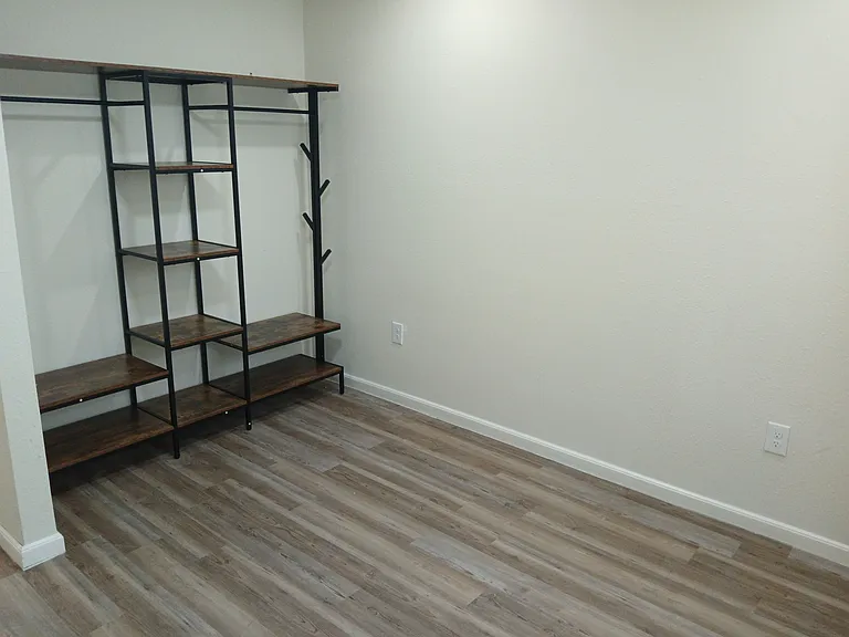 619 Missouri Ave #302 — Photo 5