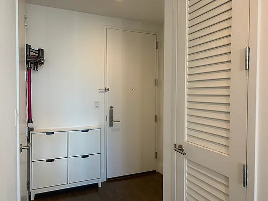 Rented by Compass | media 21